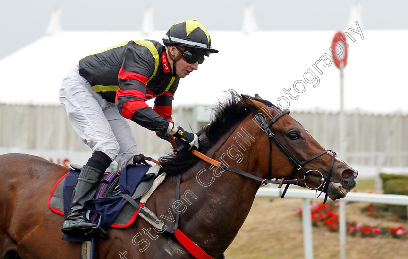 Global-Esteem-0006 
 GLOBAL ESTEEM (Aled Beech) wins The Sky Sports Racing Sky 415 Handicap
Yarmouth 14 Sep 2021 - Pic Steven Cargill / Racingfotos.com