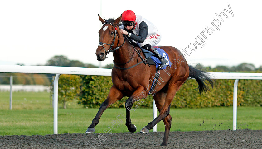 At-A-Pinch-0004 
 AT A PINCH (Robert Havlin) wins The Unibet New Instant Roulette Maiden Fillies Stakes
Kempton 6 Oct 2021 - Pic Steven Cargill / Racingfotos.com