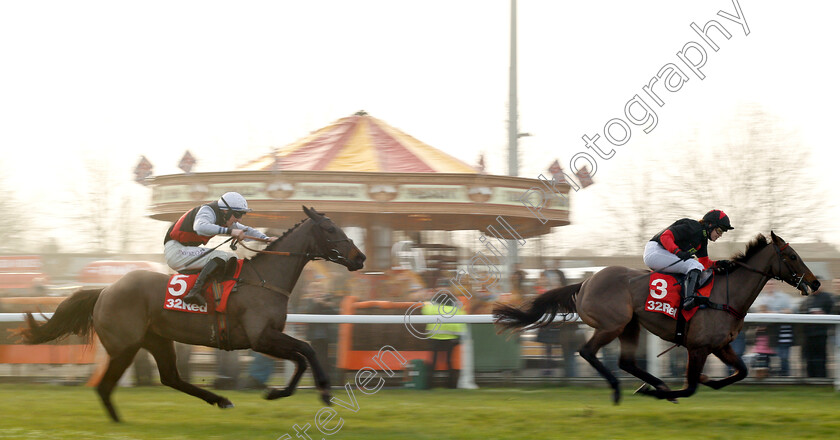 Culture-De-Sivola-0003 
 CULTURE DE SIVOLA (Lizzie Kelly) wins The 32Red Casino Mares Handicap Hurdle
Kempton 27 Dec 2018 - Pic Steven Cargill / Racingfotos.com