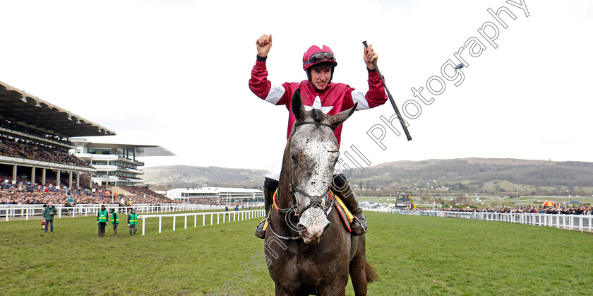 Farclas-0005 
 FARCLAS (Jack Kennedy) wins The JCB Triumph Hurdle Cheltenham 16 Mar 2018 - Pic Steven Cargill / Racingfotos.com