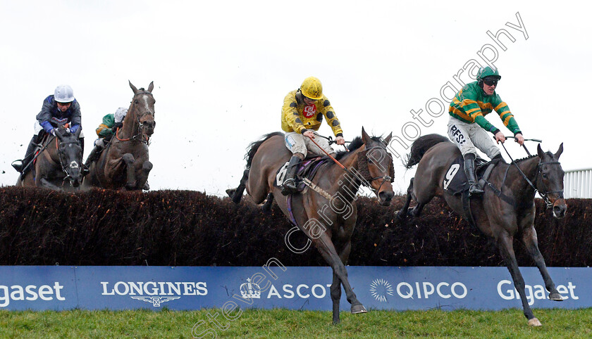 Regal-Encore-0003 
 REGAL ENCORE (right, Richie McLernon) beats ACTING LASS (2nd right) in The Dave Dawes Silver Cup Handicap Chase
Ascot 21 Dec 2019 - Pic Steven Cargill / Racingfotos.com