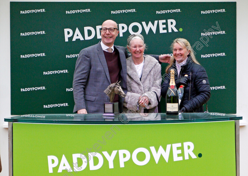 Midnight-Shadow-0010 
 Presentation by Paul Binfield to Aafke Clarke and Sue Smith for The Paddy Power Broken Resolutions Already Dipper Novices Chase won by MIDNIGHT SHADOW 
Cheltenham 1 Jan 2020 - Pic Steven Cargill / Racingfotos.com