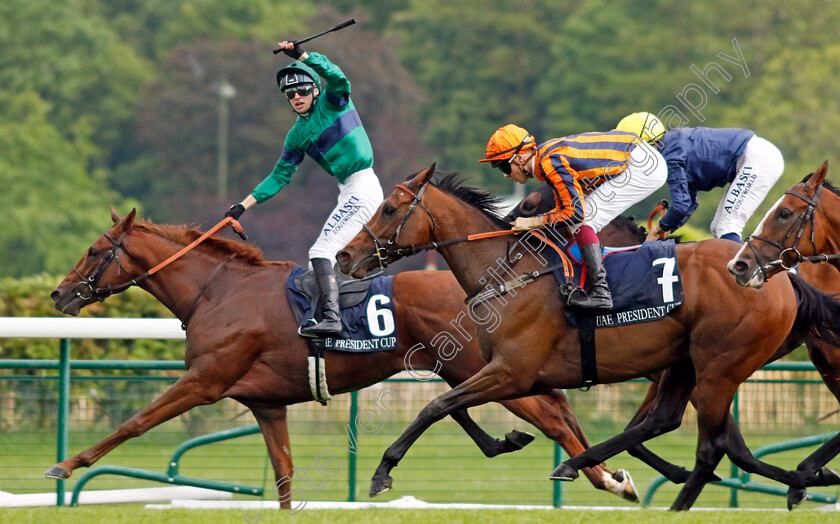 Metropolitan-0001 
 METROPOLITAN (A Pouchin) beats DANCING GEMINI (right) in The Emirates Poule d'Essai des Poulains
Longchamp 12 May 2024 - Pic Steven Cargill / Racingfotos.com