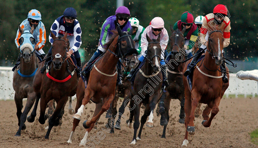 Wolverhampton-0001 
 The field spin around the first turn in the last race, headed by PINCHPOINT (centre, Daragh Keenan) and QUEEN MIA (right, Cian MacRedmond). Winner not shown. 
Wolverhampton 31 Jul 2020 - Pic Steven Cargill / Racingfotos.com