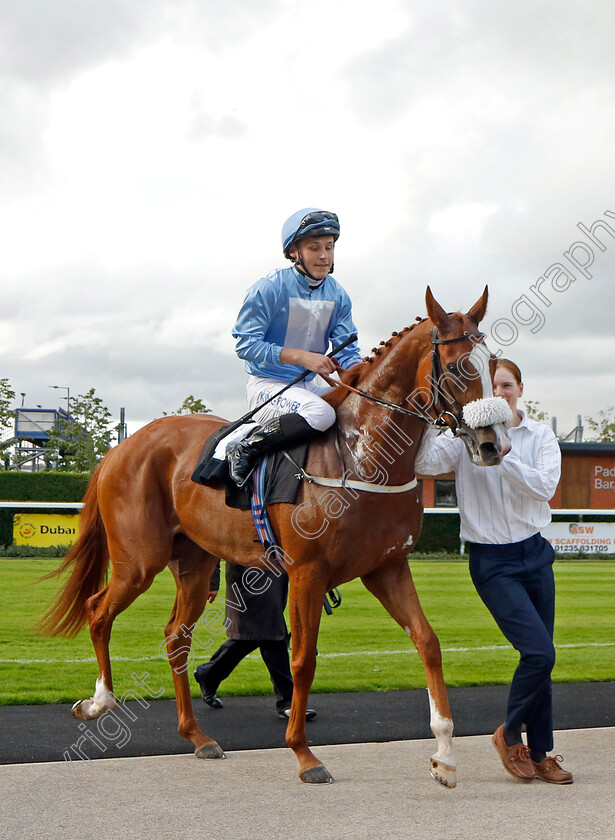 Clifton-Bay-0009 
 CLIFTON BAY (William Carver) winner of The Jebel Ali Racecourse EBF Maiden Fillies Stakes
Newbury 27 Jul 2023 - Pic Steven Cargill / Racingfotos.com