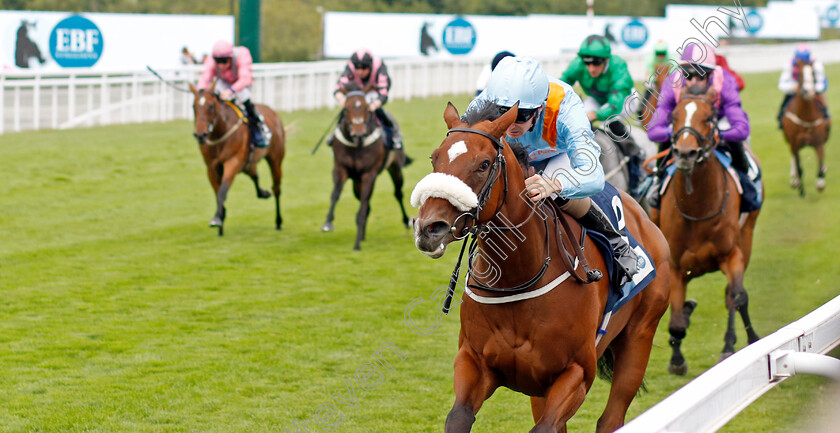 The-Platinum-Queen-0001 
 THE PLATINUM QUEEN (Oisin Orr) wins The British EBF Alice Keppel Fillies Conditions Stakes
Goodwood 27 Jul 2022 - Pic Steven Cargill / Racingfotos.com