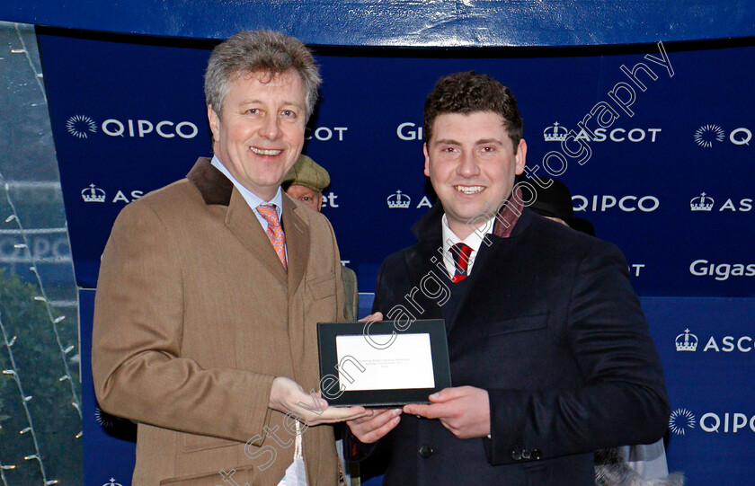 Hunters-Call-0013 
 Presentation by Richard Farquhar to Olly Murphy for The Racing Welfare Handicap Hurdle won by HUNTERS CALL Ascot 23 Dec 2017 - Pic Steven Cargill / Racingfotos.com