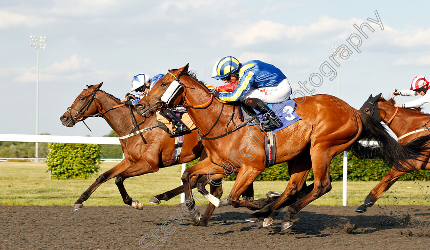 Bacacarat-0003 
 BACACARAT (left, Silvestre De Sousa) beats MANTON GRANGE (right) in The 32Red On The App Store Handicap
Kempton 22 May 2019 - Pic Steven Cargill / Racingfotos.com