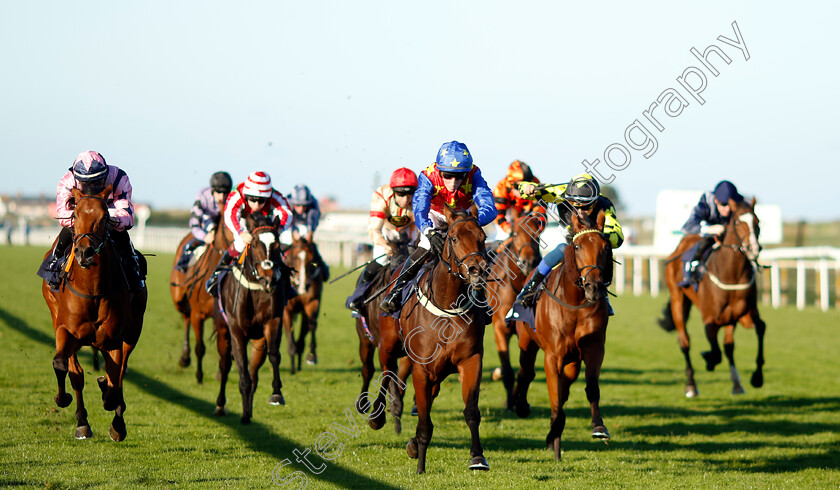 Coco-Hill-0005 
 COCO HILL (Ross Coakley) wins The At The Races App Market Movers Nursery
Yarmouth 18 Oct 2022 - Pic Steven Cargill / Racingfotos.com