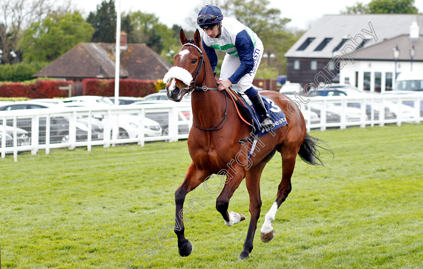 Le-Don-De-Vie-0001 
 LE DON DE VIE (Oisin Murphy) winner of The Investec Wealth Novice Stakes
Epsom 24 Apr 2019 - Pic Steven Cargill / Racingfotos.com