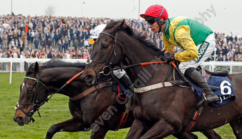 Sizing-Granite-0001 
 SIZING GRANITE (nearside, Robbie Power) Aintree 13 Apr 2018 - Pic Steven Cargill / Racingfotos.com