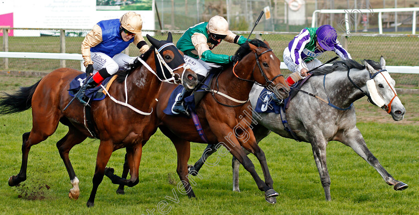 Lethal-Angel-Knightcap-and-Ultra-Violet-0001 
 LETHAL ANGEL (right, Andrea Atzeni) KNIGHTCAP (centre, Duran Fentiman) ULTRA VIOLET (left, Cieren Fallon)
Yarmouth 16 Sep 2020 - Pic Steven Cargill / Racingfotos.com