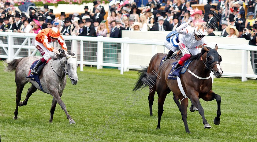 Advertise-0003 
 ADVERTISE (Frankie Dettori) beats FOREVER IN DREAMS (left) in The Commonwealth Cup
Royal Ascot 21 Jun 2019 - Pic Steven Cargill / Racingfotos.com