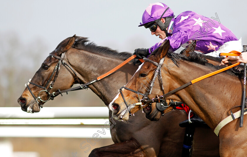 Rubaud-0004 
 RUBAUD (Harry Cobden) wins The Ladbrokes Pendil Novices Chase
Kempton 22 Feb 2025 - Pi Steven Cargill / Racingfotos.com