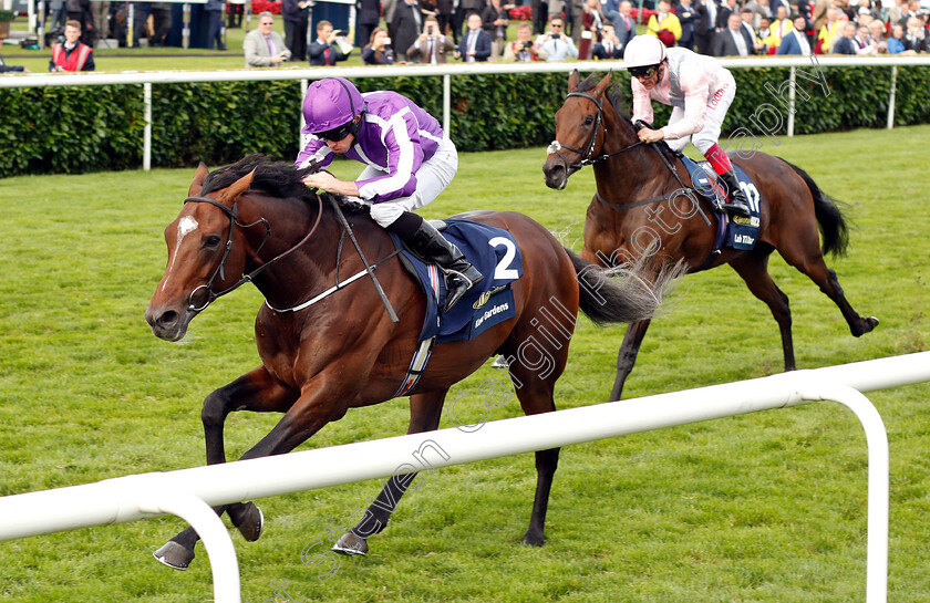 Kew-Gardens-0006 
 KEW GARDENS (Ryan Moore) beats LAH TI DAR (right) in The William Hill St Leger
Doncaster 15 Sep 2018 - Pic Steven Cargill / Racingfotos.com