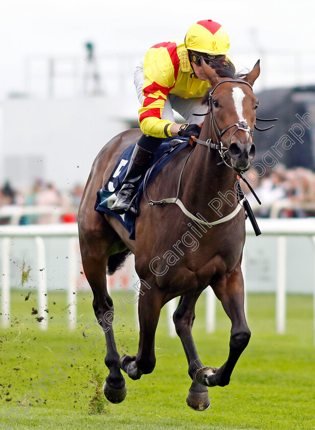 Bonny-Angel-0003 
 BONNY ANGEL (John Fahy) wins The British Stallion Studs EBF Carrie Red Fillies Nursery
Doncaster 8 Sep 2022 - Pic Steven Cargill / Racingfotos.com