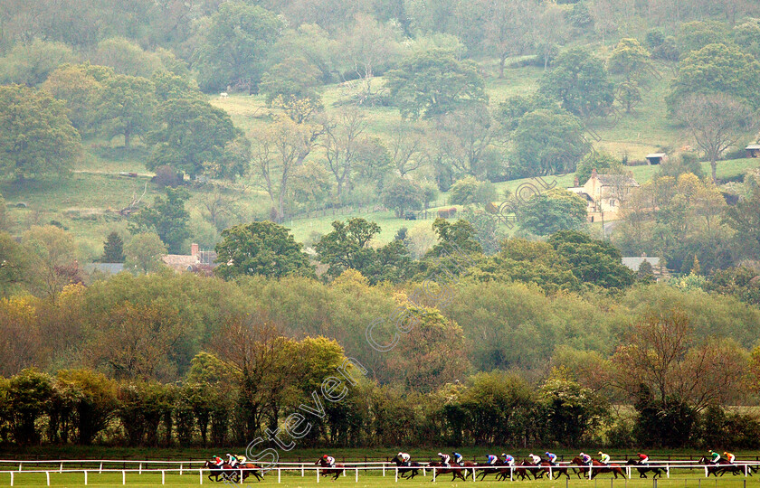 Cheltenham-0001 
 Action from the Are You Well, I Thought You Were Open Hunters Chase won by SOUTHFIELD THEATRE
Cheltenham 3 May 2019 - Pic Steven Cargill / Racingfotos.com