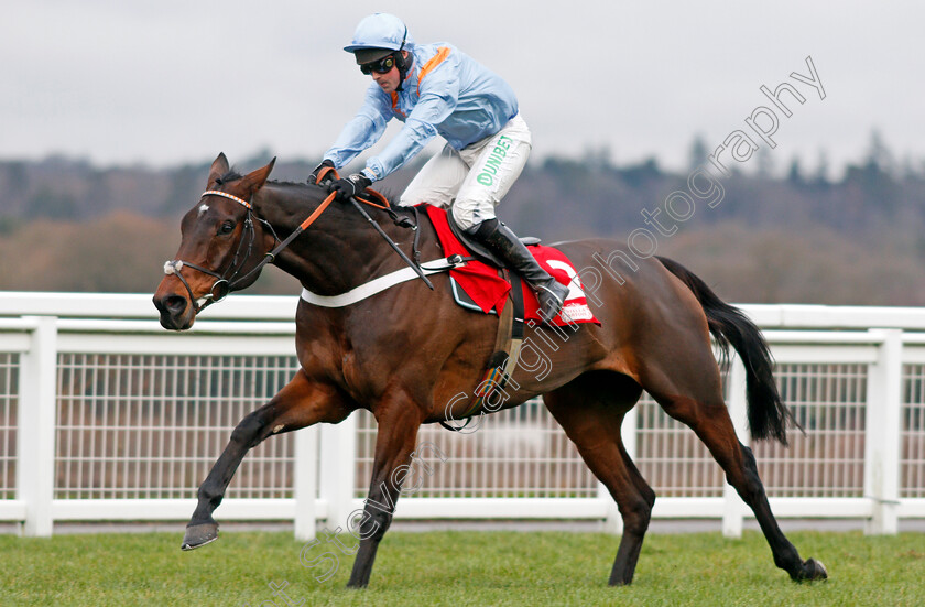 Divine-Spear-0006 
 DIVINE SPEAR (Nico de Boinville) wins The Stella Artois Novices Limited Handicap Chase Ascot 22 Dec 2017 - Pic Steven Cargill / Racingfotos.com