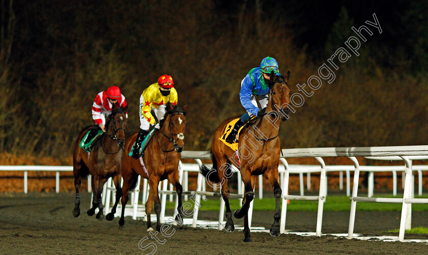 Snapraeceps-0001 
 SNAPRAECEPS (William Buick)
Kempton 2 Dec 2020 - Pic Steven Cargill / Racingfotos.com