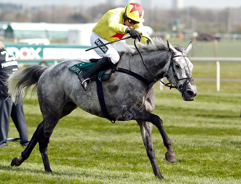 Aux-Ptits-Soins-0002 
 AUX PTITS SOINS (Harry Skelton) wins The Gaskells Handicap Hurdle
Aintree 6 Apr 2019 - Pic Steven Cargill / Racingfotos.com