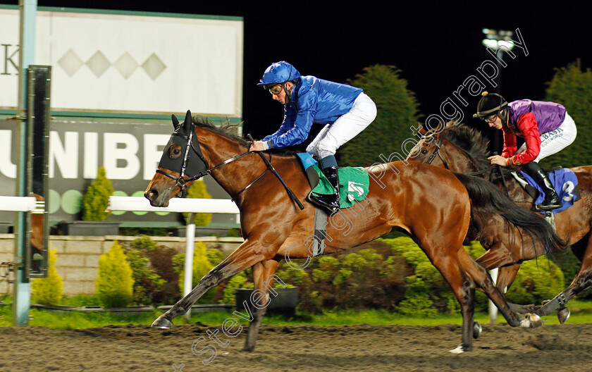 Final-Applause-0004 
 FINAL APPLAUSE (William Buick) wins The Unibet 3 Uniboosts A Day EBF Fillies Novice Stakes Div2
Kempton 11 Nov 2020 - Pic Steven Cargill / Racingfotos.com