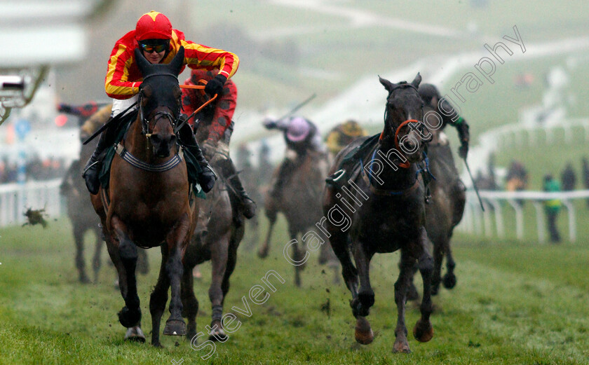 Coole-Cody-0004 
 COOLE CODY (Brendan Powell) wins The Martin & Co Jewellers Intermediate Handicap Hurdle Cheltenham 18 Nov 2017 - Pic Steven Cargill / Racingfotos.com