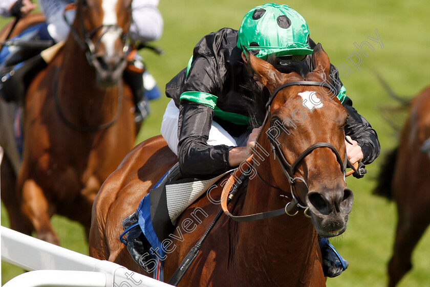 Nearly-Caught-0006 
 NEARLY CAUGHT (James Doyle) wins The Coral Marathon
Sandown 7 Jul 2018 - Pic Steven Cargill / Racingfotos.com