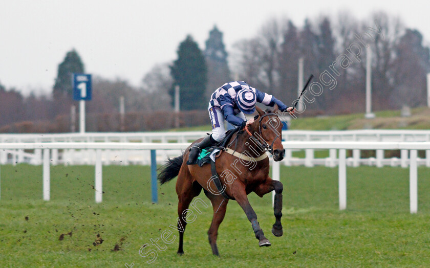 Jerrash-0002 
 JERRASH (Jamie Moore) wins The SBK British EBF National Hunt Novices Hurdle
Ascot 22 Jan 2022 - Pic Steven Cargill / Racingfotos.com