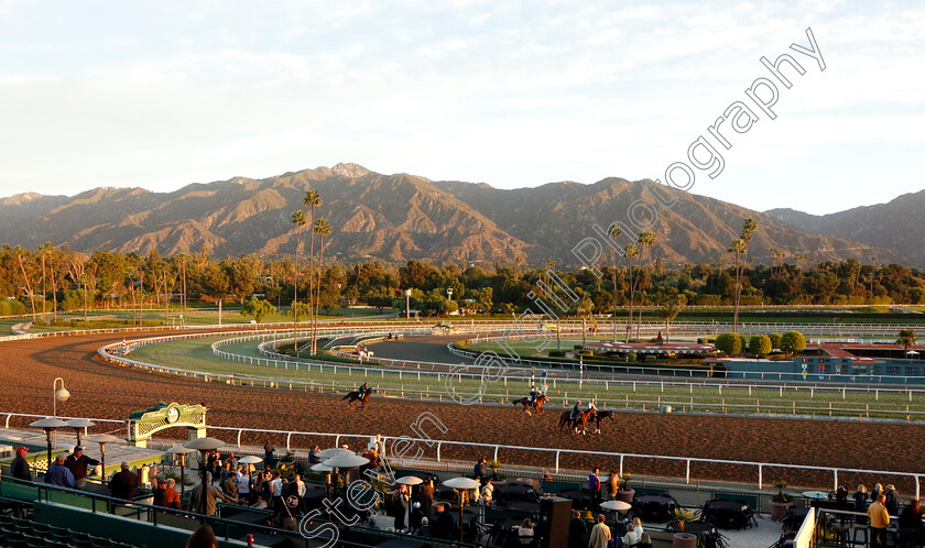 Santa-Anita-0001 
 training for The Breeders' Cup 
Santa Anita USA, 30 Oct 2023 - Pic Steven Cargill / Racingfotos.com