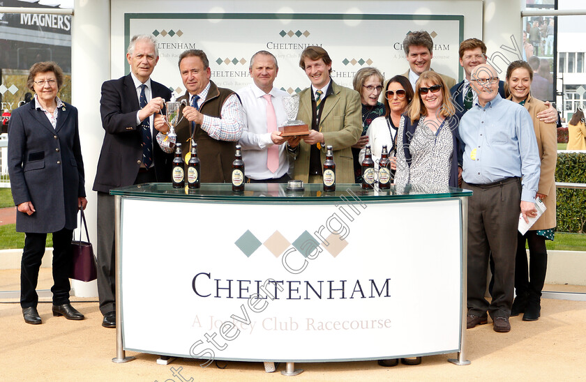 Bob-Mahler-0007 
 Presentation for The Arkells Brewery Nicholson Holman Chase won by BOB MAHLER
Cheltenham 17 Apr 2019 - Pic Steven Cargill / Racingfotos.com