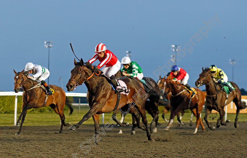 She s-A-Warrior-0001 
 SHE'S A WARRIOR (Silvestre de Sousa) wins The Irish EBF Maiden Fillies Stakes
Kempton 6 Sep 2024 - Pic Steven Cargill / Racingfotos.com