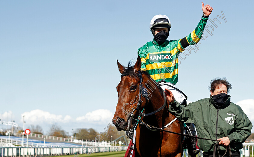 Fakir-D Oudairies-0006 
 FAKIR D'OUDAIRIES (Mark Walsh) after The Marsh Melling Chase
Aintree 9 Apr 2021 - Pic Steven Cargill / Racingfotos.com