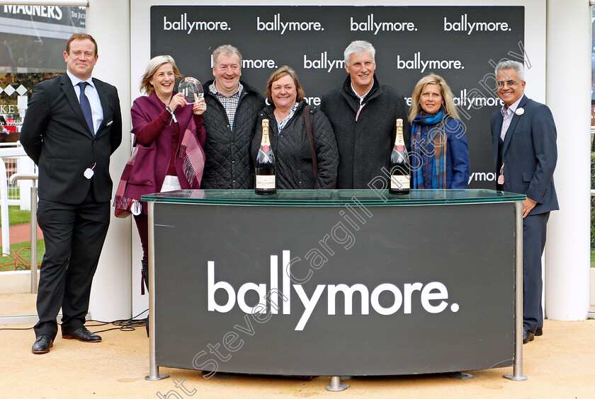 Champagne-Well-0007 
 Presentation to the Bolly Champagne Crew for The Ballymore Novices Hurdle won by CHAMPAGNE WELL
Cheltenham 25 Oct 2019 - Pic Steven Cargill / Racingfotos.com