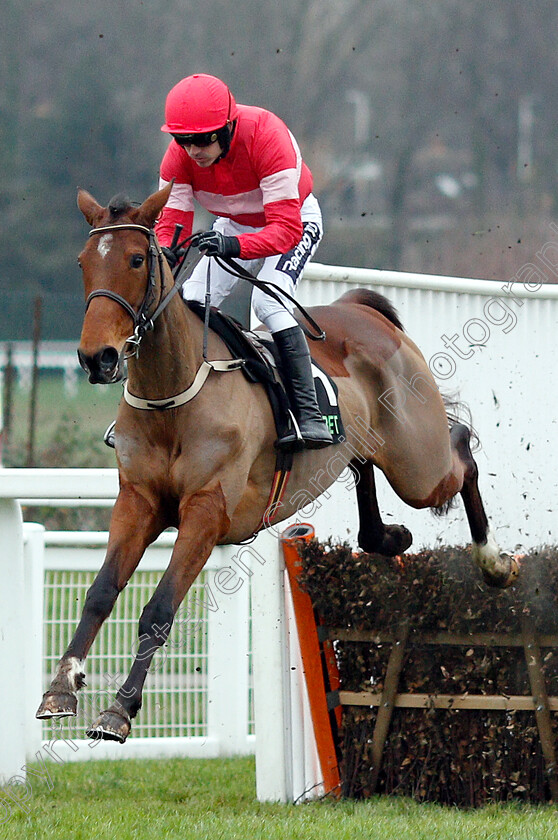 Laurina-0009 
 LAURINA (Ruby Walsh) wins The Unibet Mares Hurdle
Sandown 5 Jan 2019 - Pic Steven Cargill / Racingfotos.com