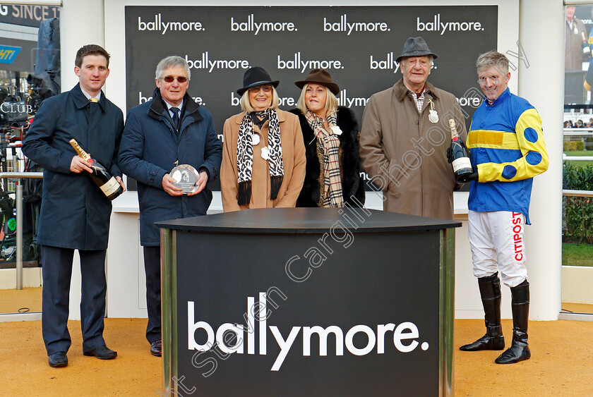 Tikkanbar-0009 
 Presentation to Neil Mulholland, Brian Mulholland and Noel Fehily for The Ballymore Novices Hurdle won by TIKKANBAR Cheltenham 1 Jan 2018 - Pic Steven Cargill / Racingfotos.com