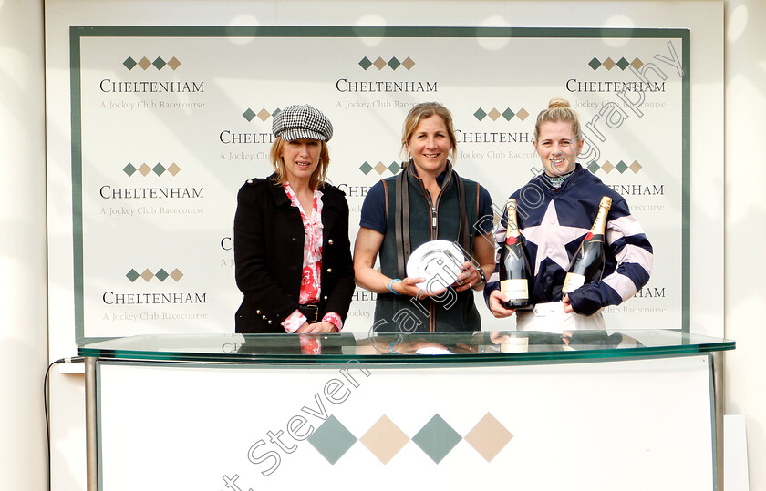 Goodnight-Charlie-0007 
 Presentation to Caroline Fryer and Bridget Andrews for The JRL Group Mares Handicap Chase won by GOODNIGHT CHARLIE
Cheltenham 18 Apr 2019 - Pic Steven Cargill / Racingfotos.com