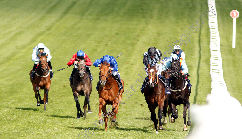 Space-Blues-0001 
 SPACE BLUES (centre, James Doyle) beats URBAN ICON (right) in The Investec Surrey Stakes
Epsom 31 May 2019 - Pic Steven Cargill / Racingfotos.com