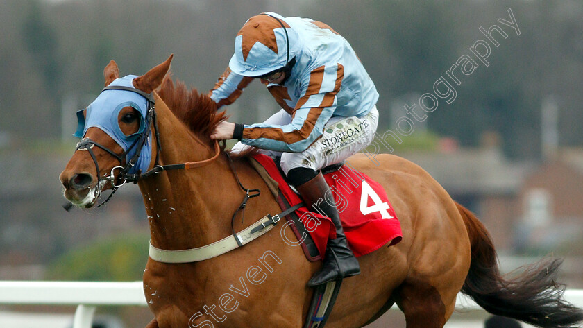 Darebin-0006 
 DAREBIN (Jamie Moore) wins The Unibet Handicap Chase
Sandown 5 Jan 2019 - Pic Steven Cargill / Racingfotos.com