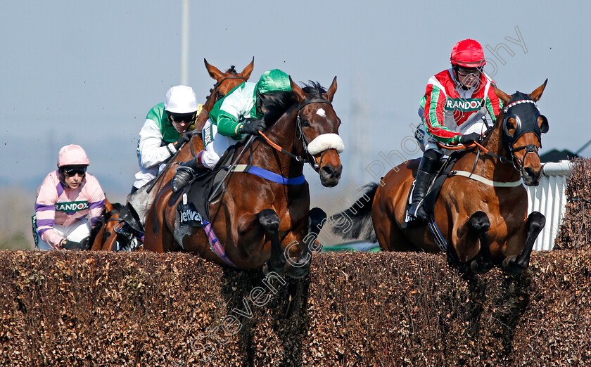 Thomas-Patrick-0001 
 THOMAS PATRICK (centre, Richard Johnson) beats PEARL SWAN (right) in The Betway Handicap Chase Aintree 14 Apr 2018 - Pic Steven Cargill / Racingfotos.com