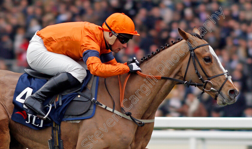 Sam-Spinner-0009 
 SAM SPINNER (Joe Colliver) wins The JLT Reve De Sivola Long Walk Hurdle Ascot 23 Dec 2017 - Pic Steven Cargill / Racingfotos.com