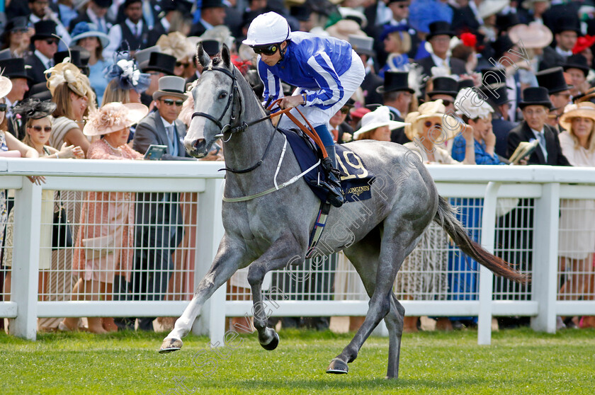 Queen-Of-Deauville-0001 
 QUEEN OF DEAUVILLE (William Buick)
Royal Ascot 15 Jun 2022 - Pic Steven Cargill / Racingfotos.com