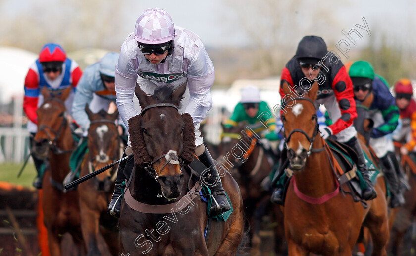 Master-Debonair 
 MASTE DEBONAIR (Sean Bowen)
Aintree 9 Apr 2022 - Pic Steven Cargill / Racingfotos.com