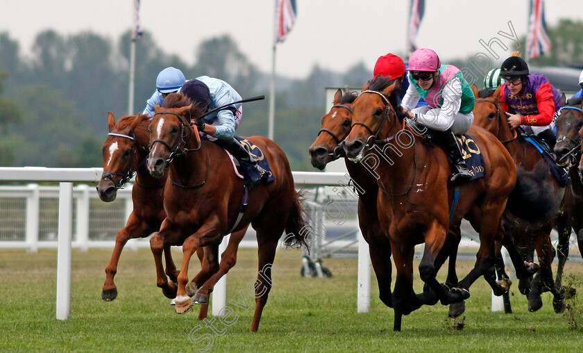 Surefire-0003 
 PARACHUTE (left, Tom Marquand) with SUREFIRE (right, Hector Crouch)
Royal Ascot 17 Jun 2021 - Pic Steven Cargill / Racingfotos.com