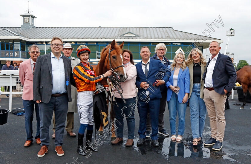 Mereside-Diva-0015 
 MERESIDE DIVA (David Probert) winner of The Bet At racingtv.com Handicap
Nottingham 30 May 2023 - Pic Steven Cargill / Racingfotos.com