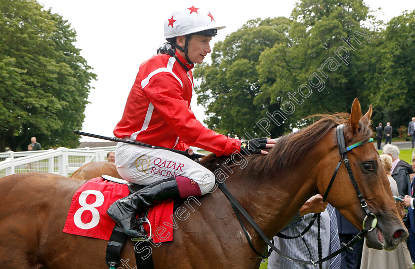 Shuwari-0011 
 SHUWARI (Oisin Murphy) winner of The European Bloodstock News EBF Star Stakes
Sandown 27 Jul 2023 - Pic Steven Cargill / Racingfotos.com