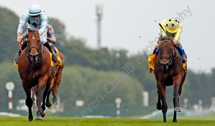 Emaraaty-Ana-0006 
 EMARAATY ANA (right, Andrea Atzeni) beats STARMAN (left) in The Betfair Sprint Cup 
Haydock 4 Sep 2021 - Pic Steven Cargill / Racingfotos.com