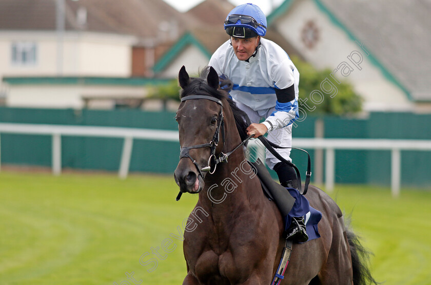 Twilight-Guest-0001 
 TWILIGHT GUEST (Tom Queally)
Yarmouth 13 Sep 2022 - Pic Steven Cargill / Racingfotos.com