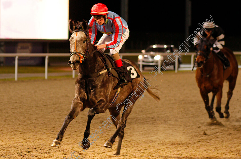 Glenn-Coco-0003 
 GLENN COCO (Aaron Jones) wins The Bet totetrifecta At betfred.com Handicap Chelmsford 7 Dec 2017 - Pic Steven Cargill / Racingfotos.com