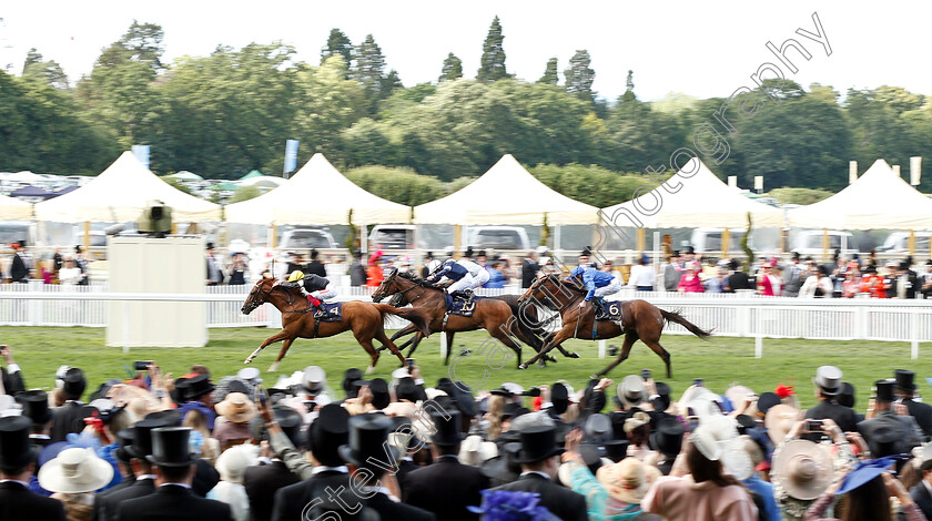 Stradivarius-0006 
 STRADIVARIUS (Frankie Dettori) wins The Gold Cup
Royal Ascot 20 Jun 2019 - Pic Steven Cargill / Racingfotos.com