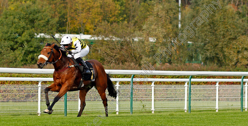 Dakota-Gold-0003 
 DAKOTA GOLD (Connor Beasley) wins The Rous Stakes
Nottingham 14 Oct 2020 - Pic Steven Cargill / Racingfotos.com